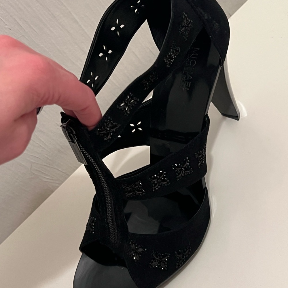 Michael Kors Black Berkley floral T-strap Heels size 9.5 with zipper closure